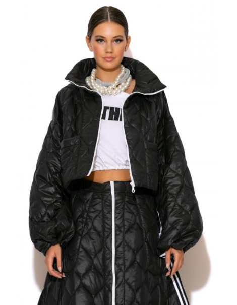 Puffer jacket with a stripe on the sleeves