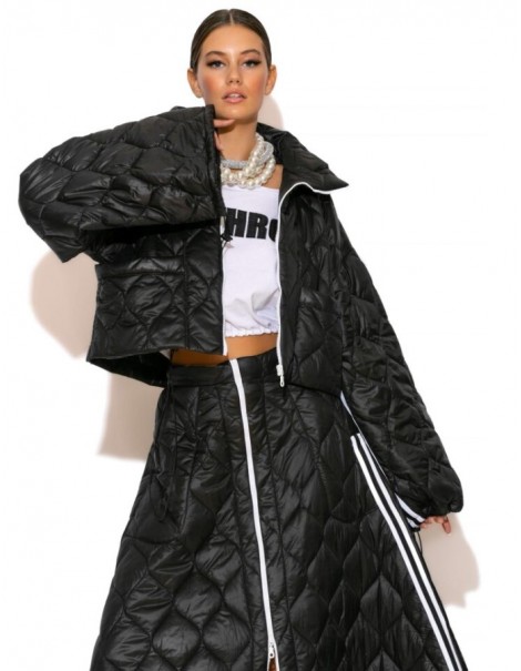 Puffer jacket with a stripe on the sleeves